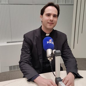 Mons. Kovač za HKR: "Smisao svećenika i biskupa je biti s narodom i za narod"